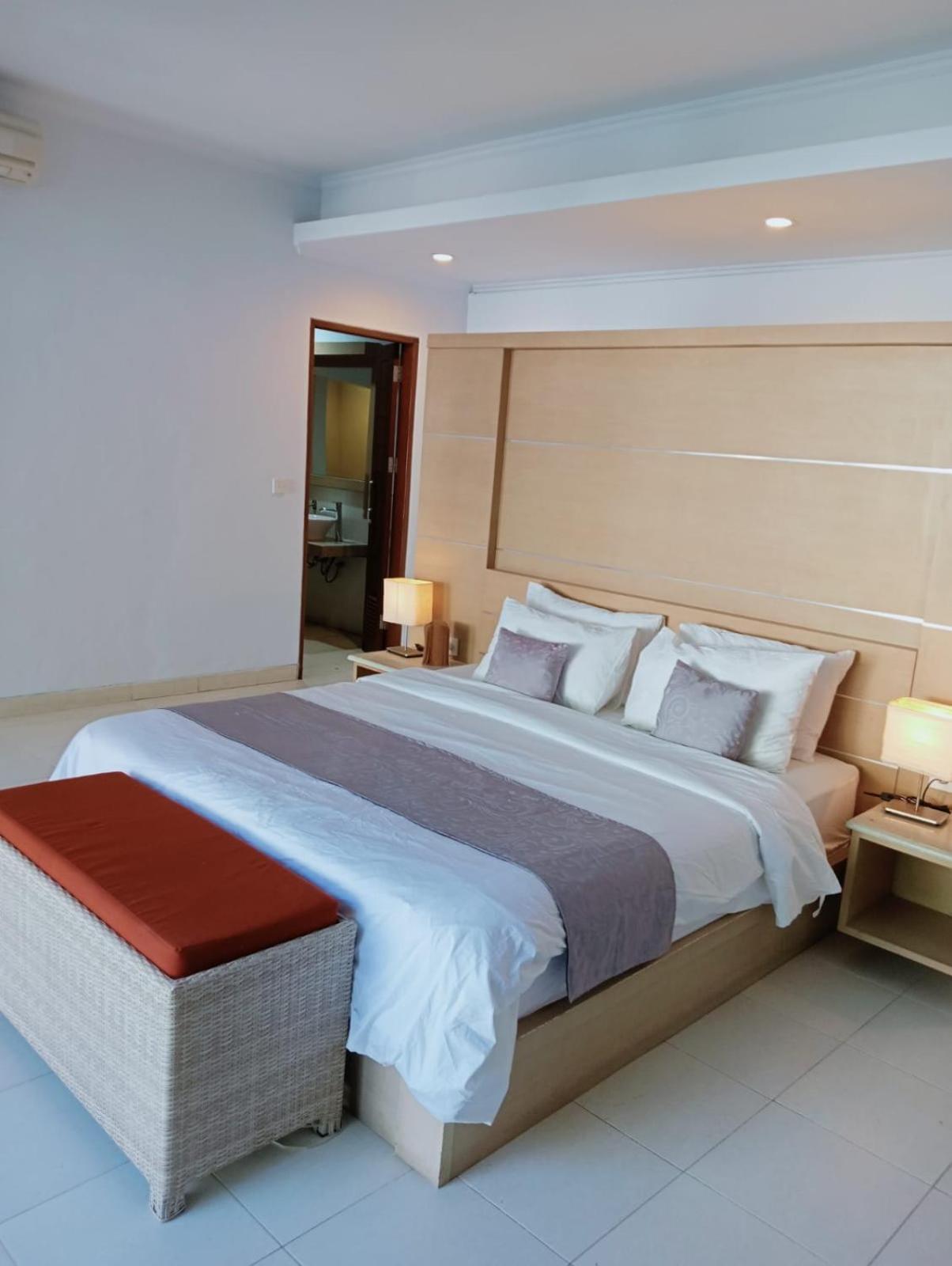 Glisten Up Villa Beach Side Sanur! Exterior photo